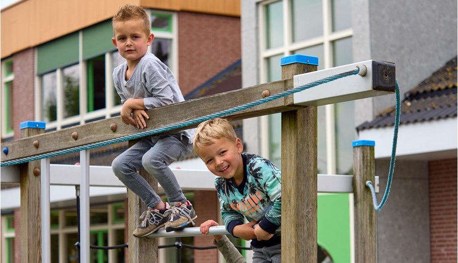 Schoolfoto van Nederlands Hervormde Basisschool De Lelie