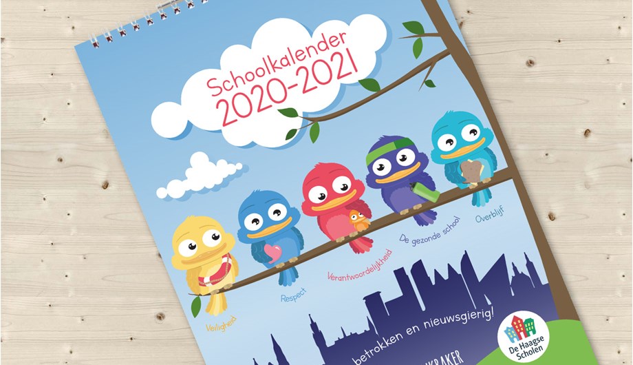 Alle ouders krijgen een schoolkalender met daarin belangrijke data en andere informatie. 
