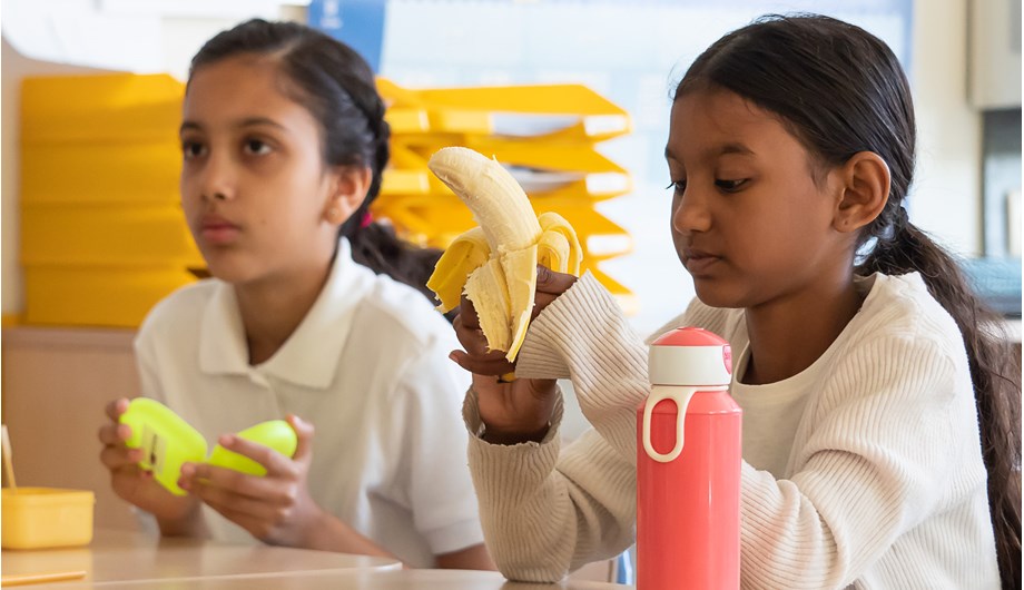 Op school is er veel aandacht voor gezond eten en een gezonde levensstijl.