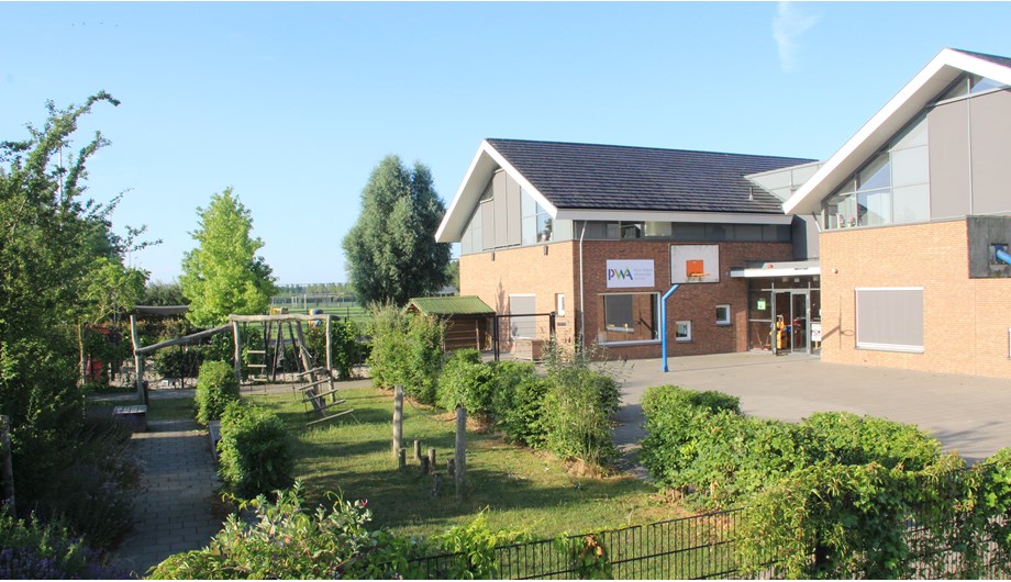 De school is gevestigd in KIndcentrum De Bogert.