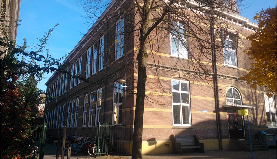 Goed onderwijs in een monumentaal, modern gebouw aan de Brinkpoortstraat. Een fijne school voor ieder kind.