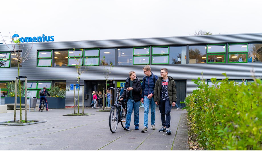 Schoolfoto van CSG Comenius, Esdoorn