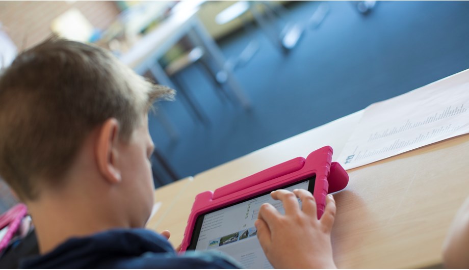 De iPad is een belangrijk middel om aan te sluiten bij het individuele niveau van de leerling. Ze kunnen o.a. werken aan hun eigen doelen.