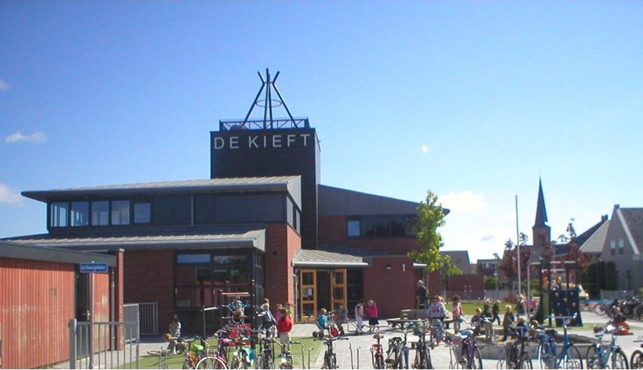 De Kieft is het gebouw waar de Pancratiusschool in gevestigd is. Samen met kinderdagverblijf Elan en peuterspeelzaal de Blokkerdoos