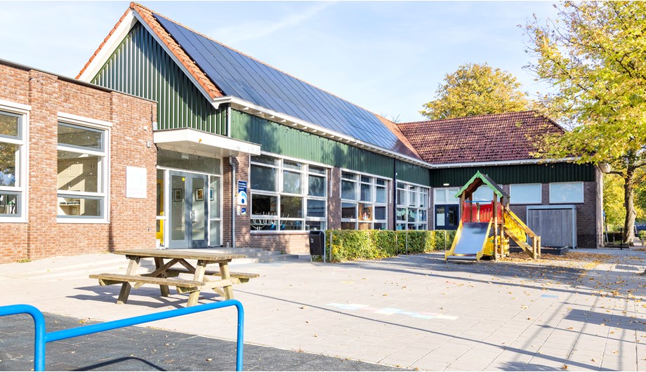 De school is in 2018 geheel verbouwd en is voorzien van de nieuwste technologie.