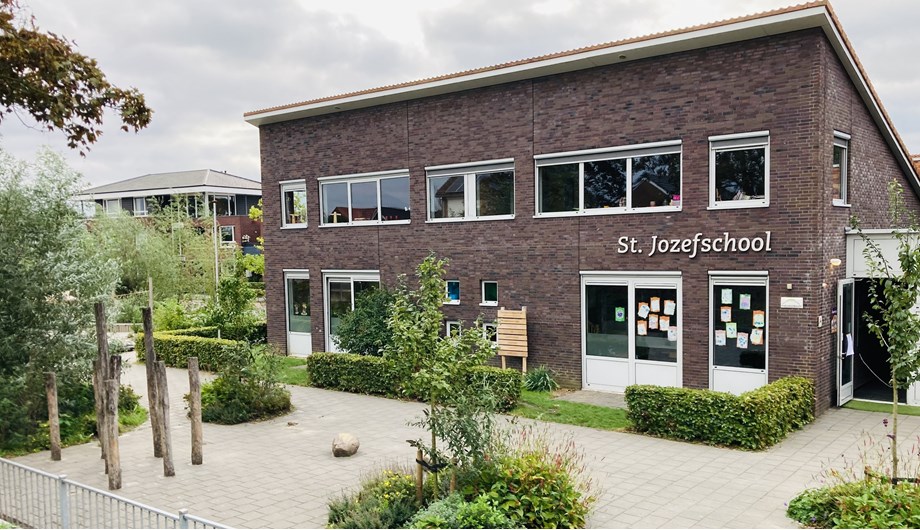 Schoolfoto van Basisschool Sint Jozef, onderdeel van Kindcentrum Sint Jozef