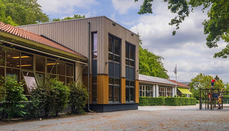 Schoolfoto van Gereformeerde basisschool Pieter Jongeling