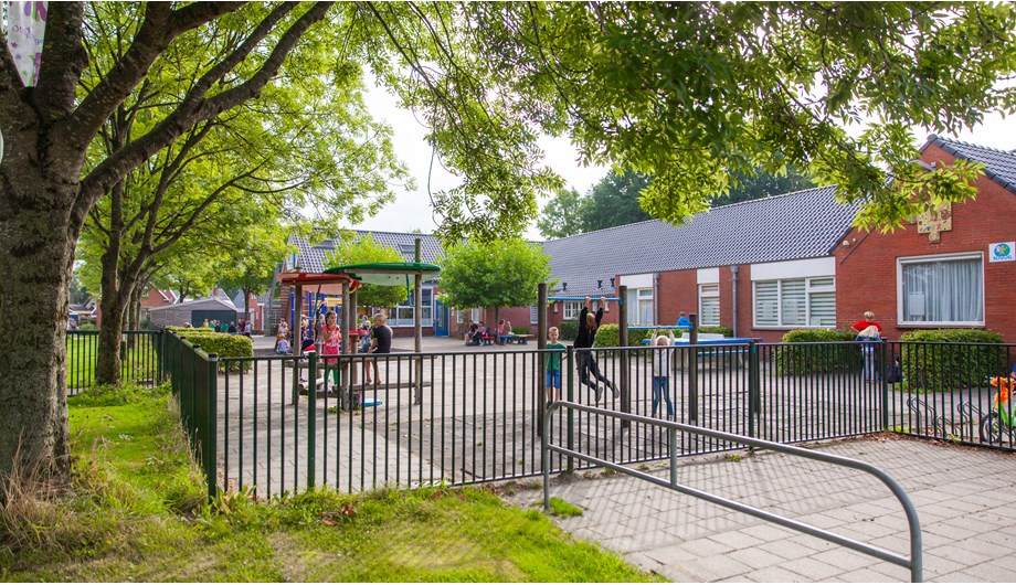 Schoolfoto van Openbare Basisschool Heiligerlee