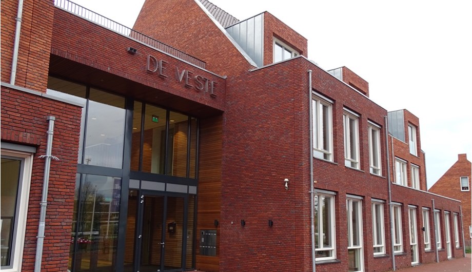 Onze school is te vinden in gebouw ' De Veste'.