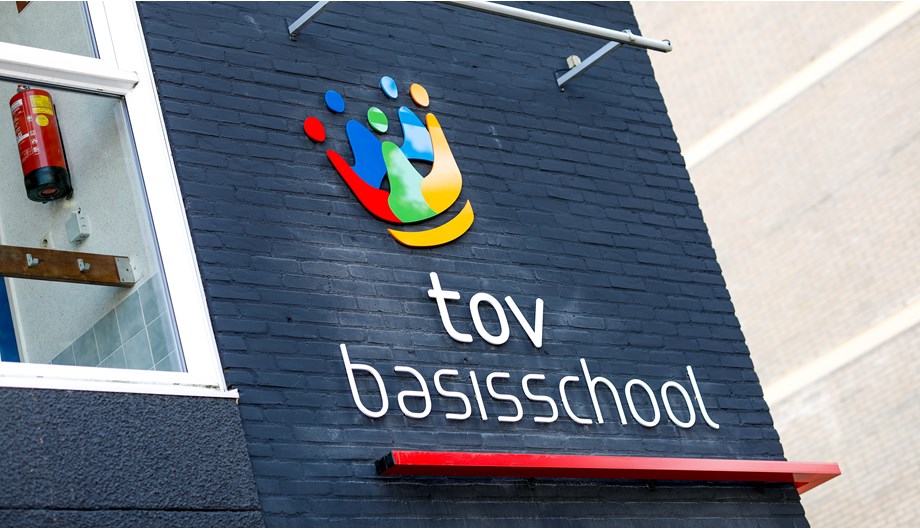 Vanaf schooljaar 2022-2023 hebben we een nieuwe naam: Basisschool TOV. Een nieuwe naam en een fris logo. Welkom!