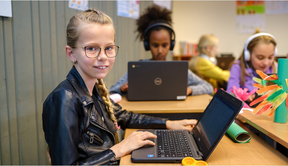Met Chromebooks in de klas kunnen kinderen adaptief werken met digitale programma's