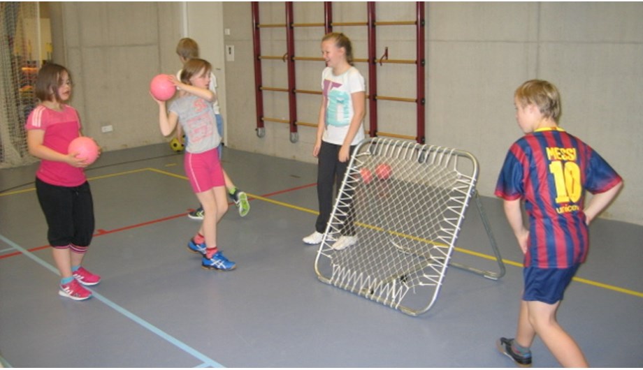 Handballen tijdens de gymles
