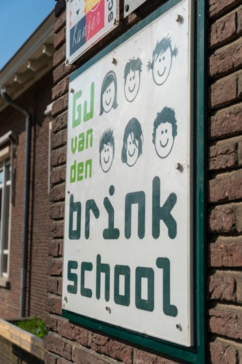 Schoolfoto van G J Van Den Brinkschool