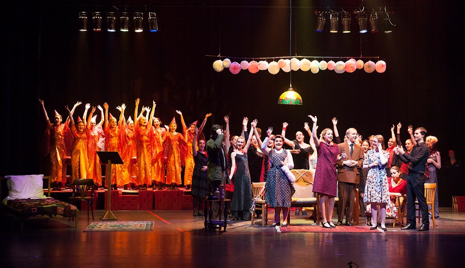 uitvoering musical "Foxtrot" in theater De Lievekamp