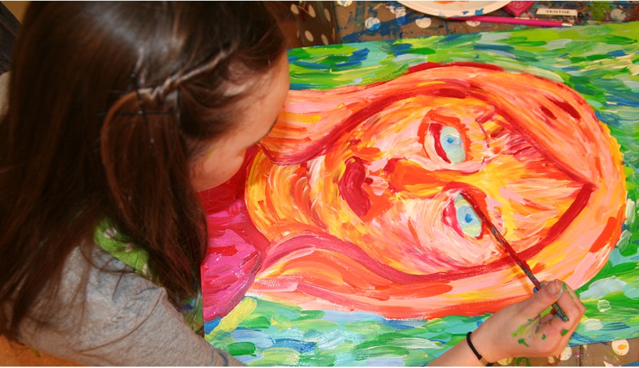 Binnen het vakgebied wereldoriëntatie werkt Rennevoirt met thema’s. Tijdens het thema ‘kunst’ maken de leerlingen een zelfportret op basis van een specifieke kunststroming. [2013]