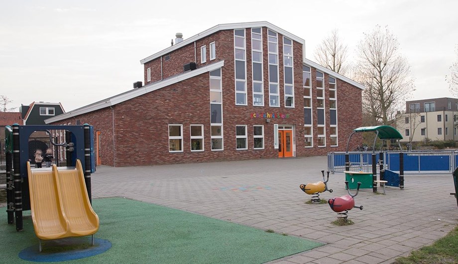 Schoolfoto van Basisschool De Hoeksteen
