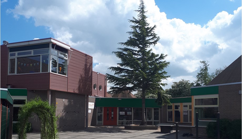 Schoolfoto van Oecumenische basisschool Trifolium